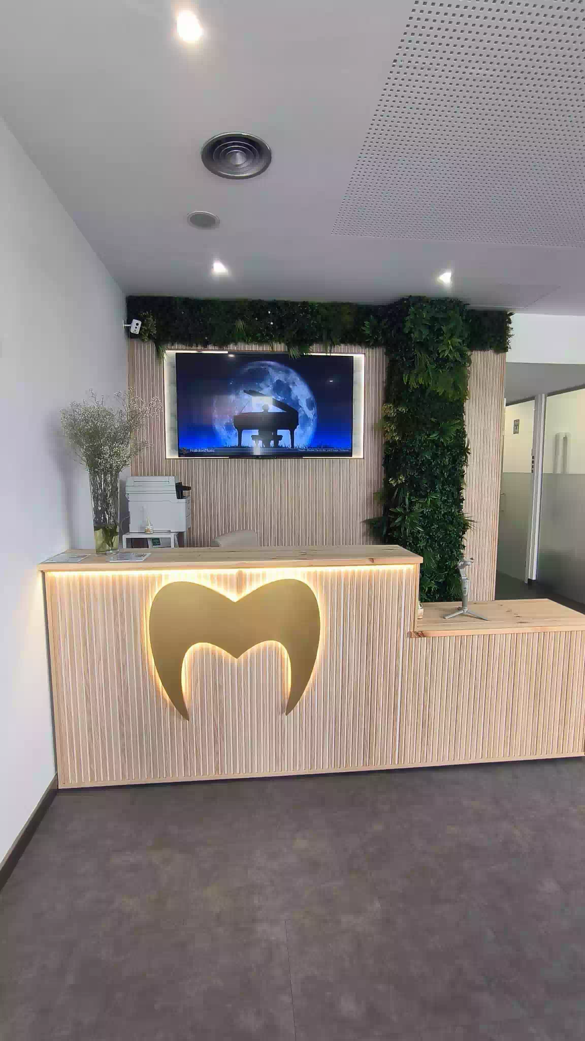 02-zona-recepción-clinica-dental-mardent